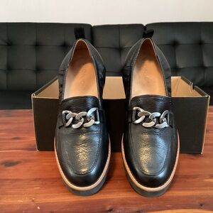 Vionic Black Leather Loafers with Silver Chain Detail Size 7